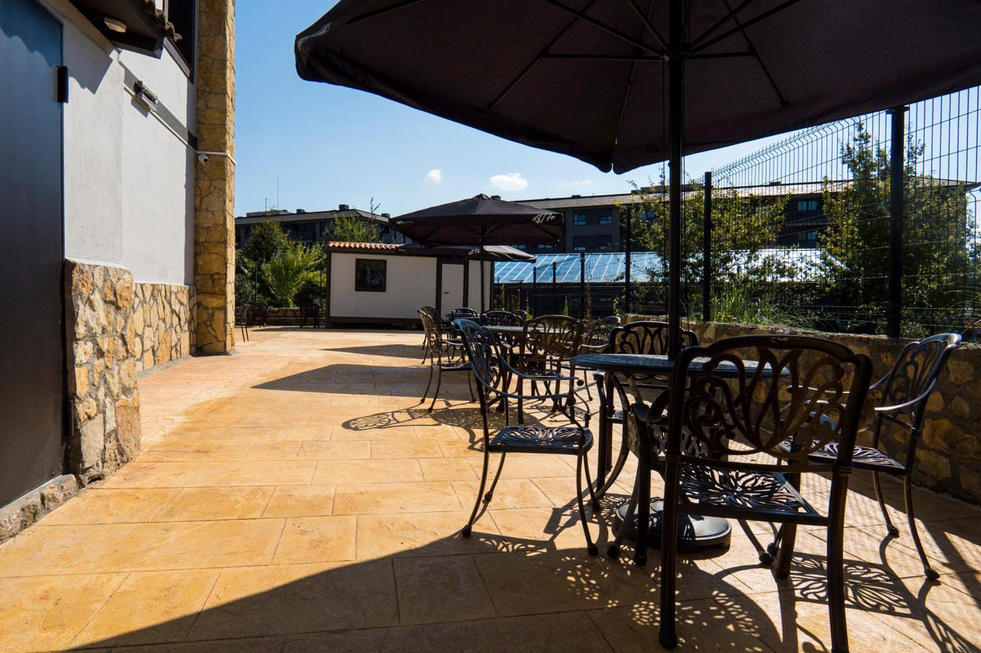 Paratene Ostatu Habitaciones Erandio Εξωτερικό φωτογραφία