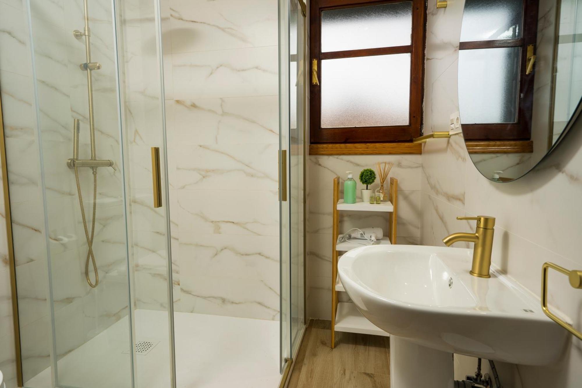 Paratene Ostatu Habitaciones Erandio Εξωτερικό φωτογραφία