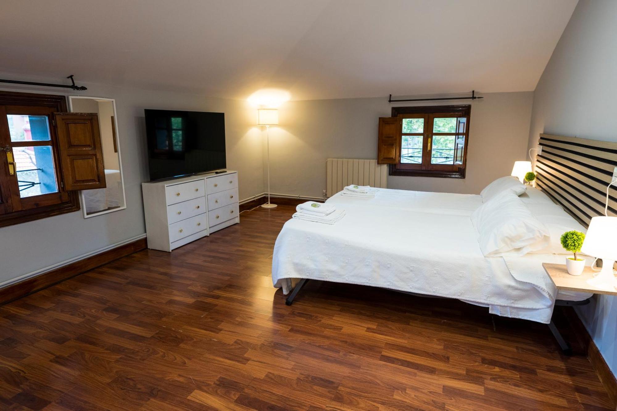 Paratene Ostatu Habitaciones Erandio Εξωτερικό φωτογραφία