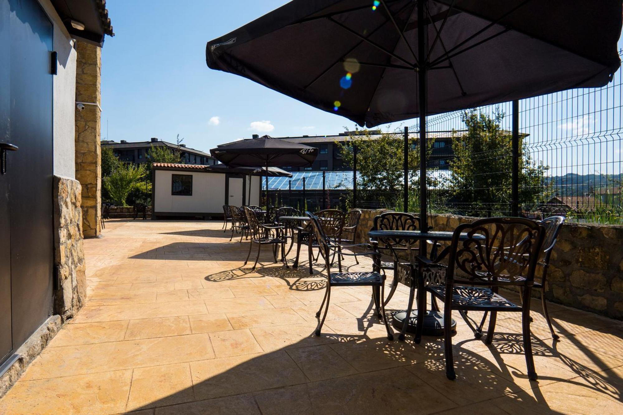 Paratene Ostatu Habitaciones Erandio Εξωτερικό φωτογραφία